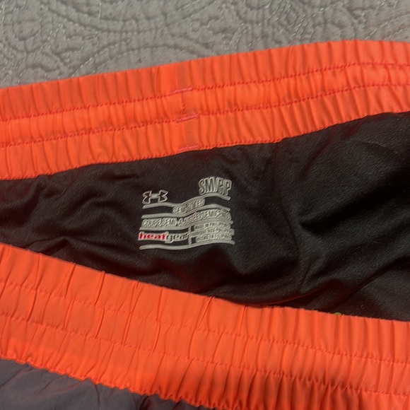 Under Armour women’s workout short - Picture 3 of 3